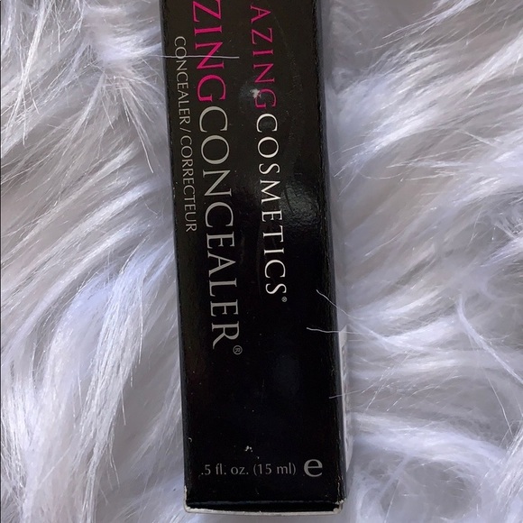 Amazing Cosmetics Amazing Concealer in warm deep - Picture 5 of 7